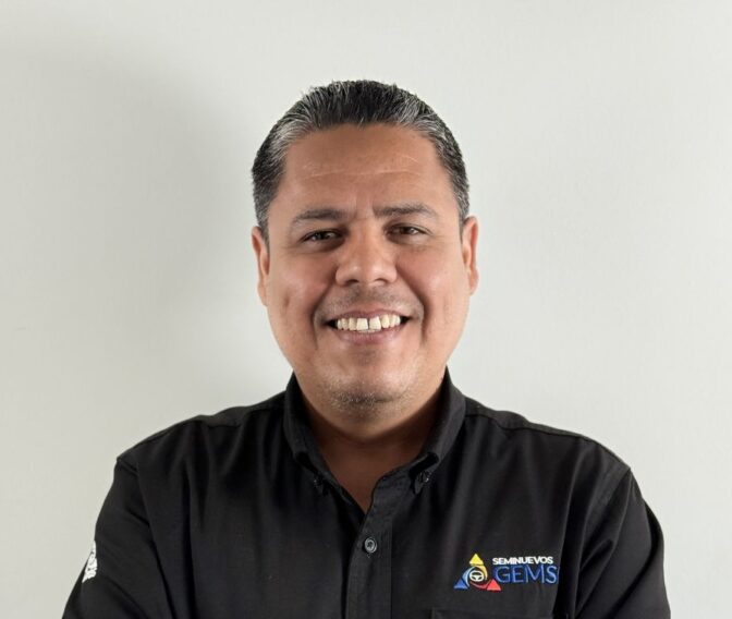 MARIO OLIVARES